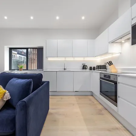 Sercasa - Kingston Upon Thames * Kingston upon Thames (Greater London)