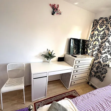 Excellent Double In Cheap Rate Around * London