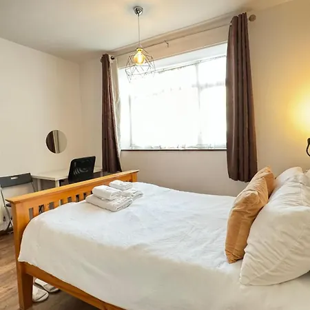 Appartement 2 Bedrooms 2 Stations Londen