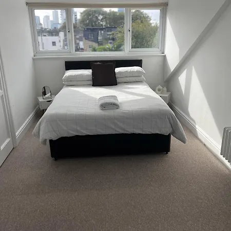 Reach Retreat Spacious 4bed House Startford Maryland Great Transport Links London