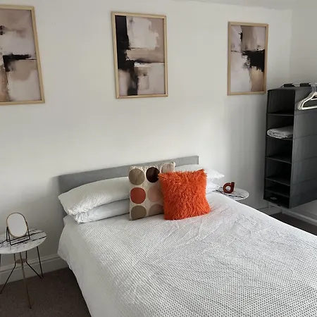 Reach Retreat Spacious 4bed House Startford Maryland Great Transport Links