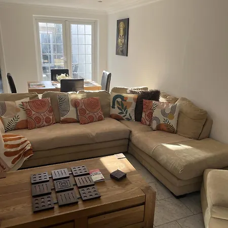 Holiday home Reach Retreat Spacious 4bed House Startford Maryland Great Transport Links London