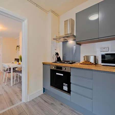 Apartment 2br South London - Free Street Parking, Wifi, Garden, Perfect For Long Stays! West Dulwich