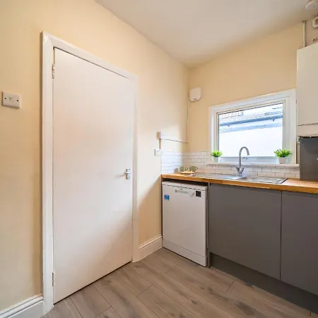 2br South London - Free Street Parking, Wifi, Garden, Perfect For Long Stays! * West Dulwich