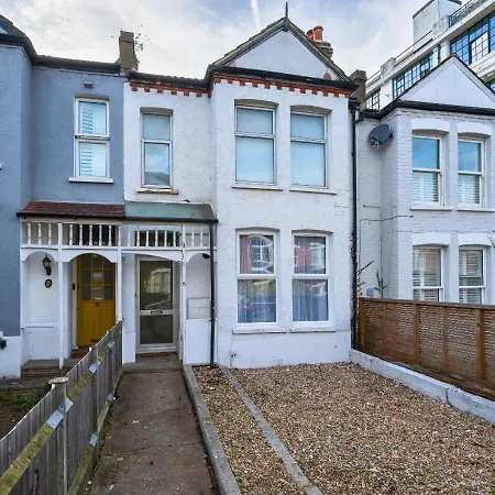 Apartment 2br South London - Free Street Parking, Wifi, Garden, Perfect For Long Stays!