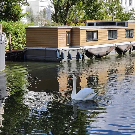 Lovely Canal Boat In Little Venice By Paddington For Family & Friends London