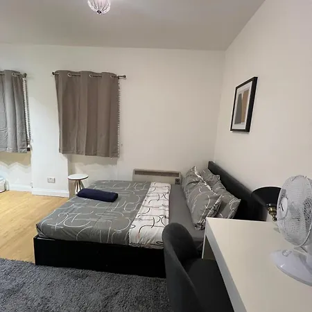 Apartment Chic Urban Retreat London