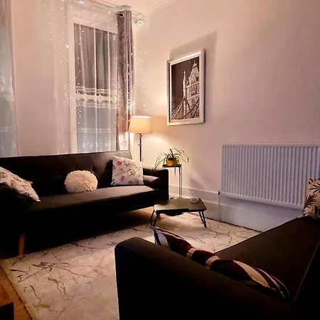 Apartment Stylish And Bright Flat In N8 Turnpike Lane - Piccadilly Line London