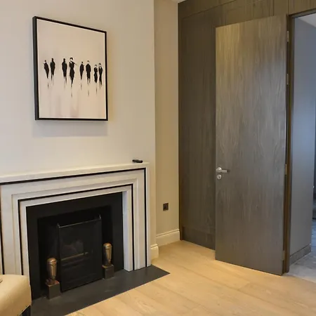 Luxury 4 Bedrooms 5 Baths 2 Receptions Family House With Garden Chelsea Londra