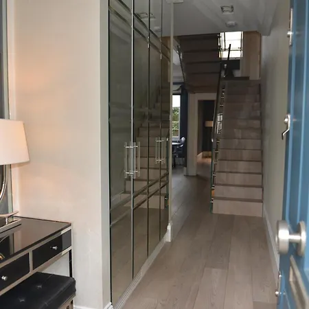 Villa Luxury 4 Bedrooms 5 Baths 2 Receptions Family House With Garden Chelsea *