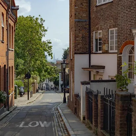 Apartment 3 Bedroom Magical Hampstead Heath London