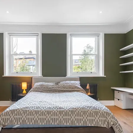 Apartment 3 Bedroom Magical Hampstead Heath