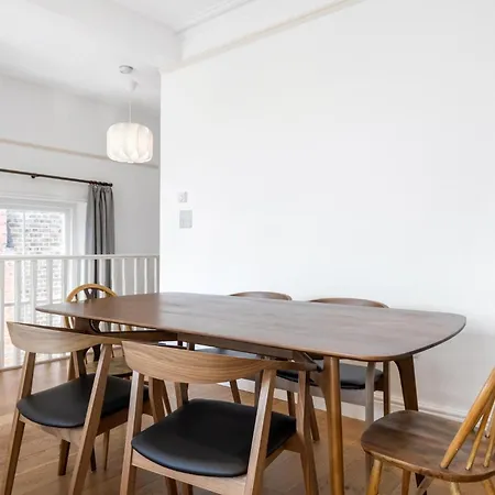 3 Bedroom Magical Hampstead Heath *