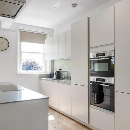 3 Bedroom Magical Hampstead Heath
