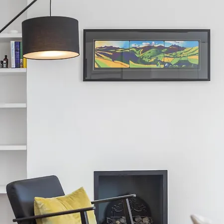 3 Bedroom Magical Hampstead Heath *