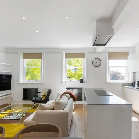 3 Bedroom Magical Hampstead Heath London