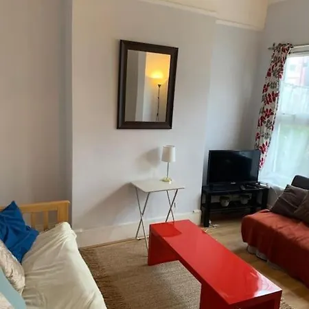 7 Bedroom Victorian House Zone 2 * London