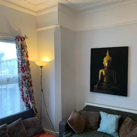 7 Bedroom Victorian House Zone 2 Holiday home