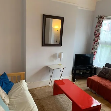 7 Bedroom Victorian House Zone 2 * London