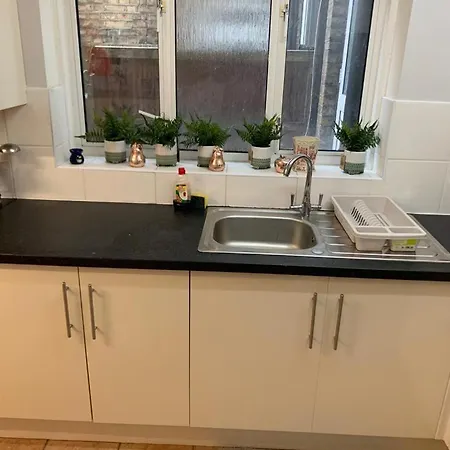 7 Bedroom Victorian House Zone 2 Holiday home