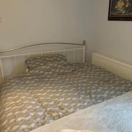 7 Bedroom Victorian House Zone 2