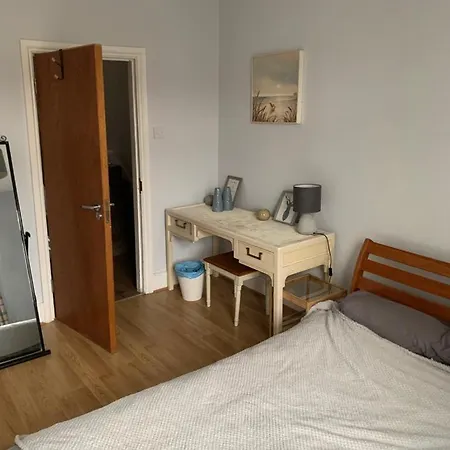 7 Bedroom Victorian House Zone 2 Holiday home