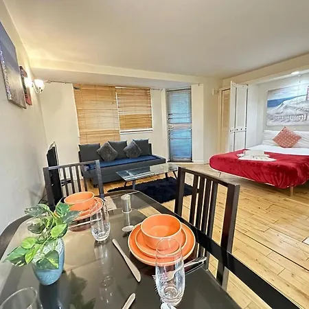 Chelsea Studio - Sleeps 4 - Near Cromwell Hospital *