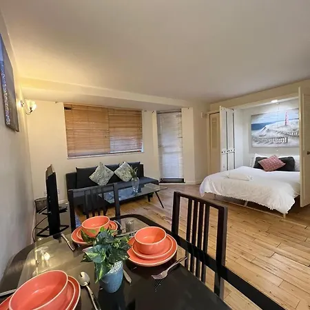 Apartment Chelsea Studio - Sleeps 4 - Near Cromwell Hospital London
