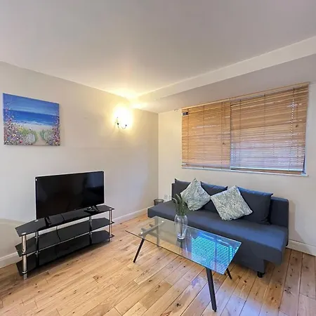 Chelsea Studio - Sleeps 4 - Near Cromwell Hospital * London