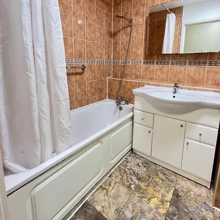 Chelsea Studio - Sleeps 4 - Near Cromwell Hospital