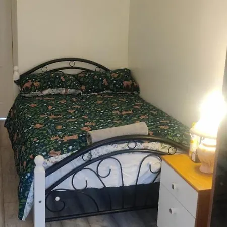 Sariyu Space Flat With Own Bathroom And Kichen Apartment Rainham (Greater London)