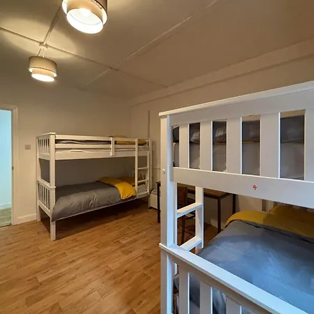 Hostel Sterling *