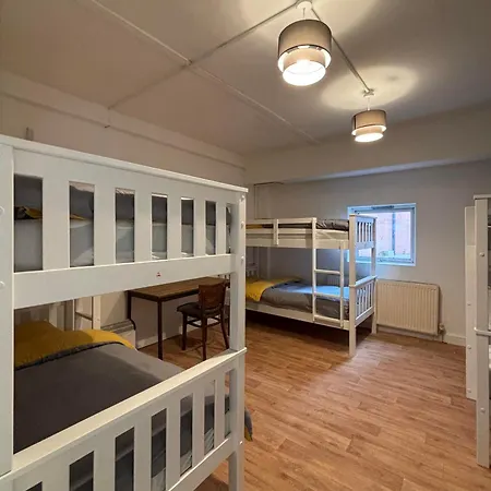 Hostel Sterling *