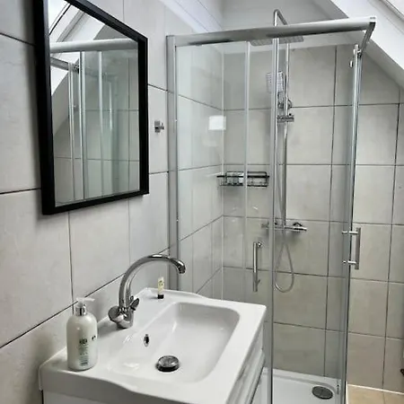 3 Bedroom Apartment London