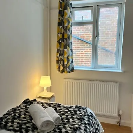 3 Bedroom London
