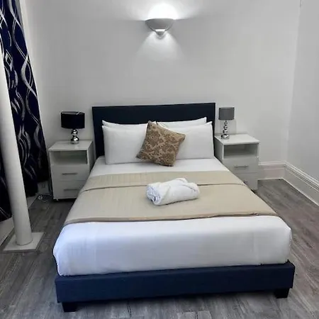 2bed2bath Flat *