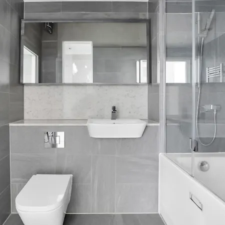 Vintage & Exclusive In Mayfair Apartment