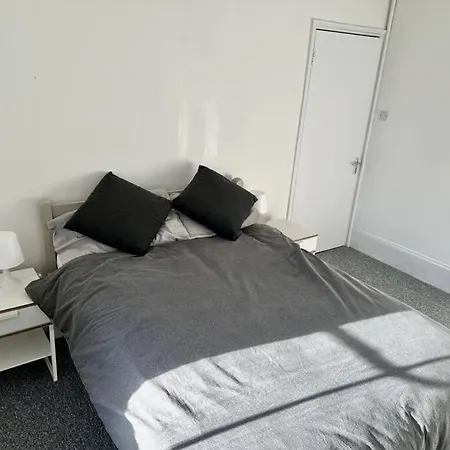 Apartament Chelsea Large 2 Bed 2 Bath Sydney Street Sw3