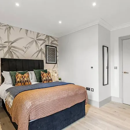 Apartment Stunning 2 Bed Flat In - Sleeps 8 -balcony