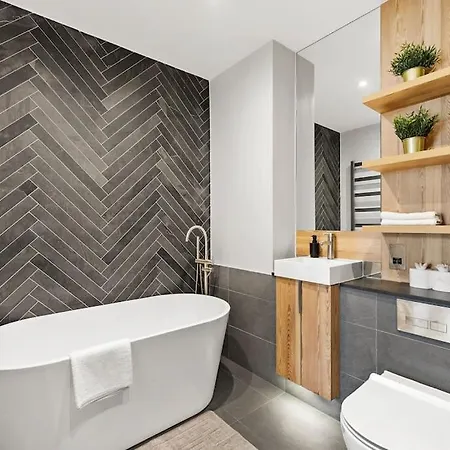 Apartment Stunning 2 Bed Flat In - Sleeps 8 -balcony London