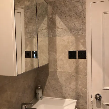 Londoncity Freep 1db En-suite Wifi Apartment *