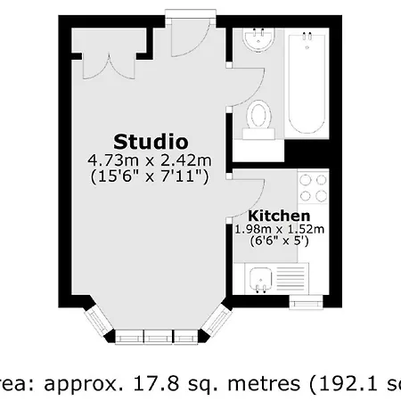 South Kensington, Piccolo Paradiso Apartment