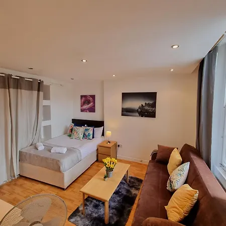 Gorgeous Near Paddington Fits 3 *