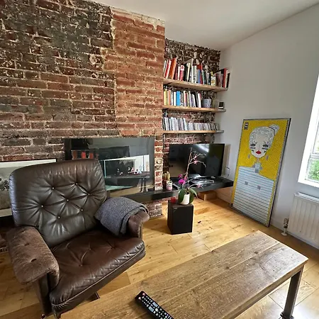 Chic 1bd Loft-style Flat Heart Of North Apartment London