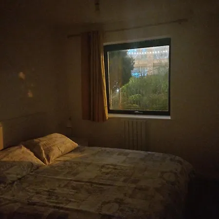 With Its Own Bathroom Homestay *