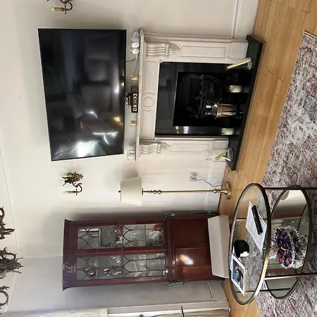 Warm & Welcoming Escape With Touches London