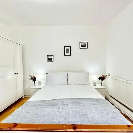 Lovely Two Bedroom In Paddington London