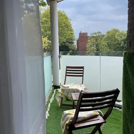 The Urban Green! Cosy Luxury In Chiswick Apartment London