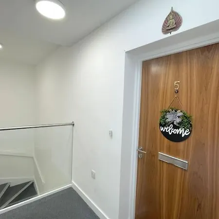 The Urban Green! Cosy Luxury In Chiswick Apartment *