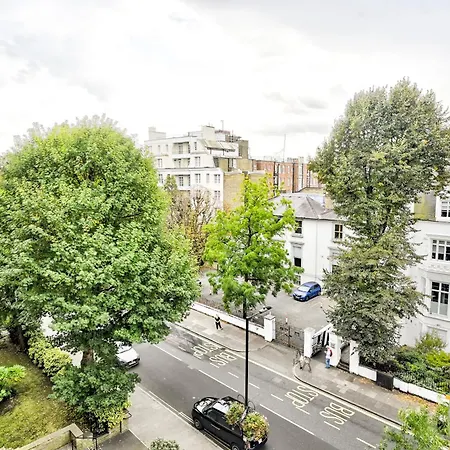 Apartment Beatles-themed Serviced On Abbey Road London